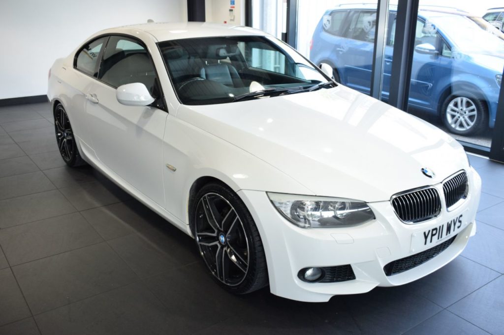 Used 2011 WHITE BMW 3 SERIES Coupe 2.0 320D M SPORT 2DR