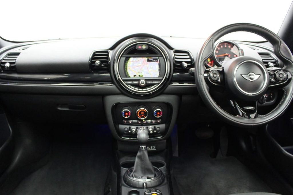 Used_2015_WHITE_MINI_CLUBMAN_2
