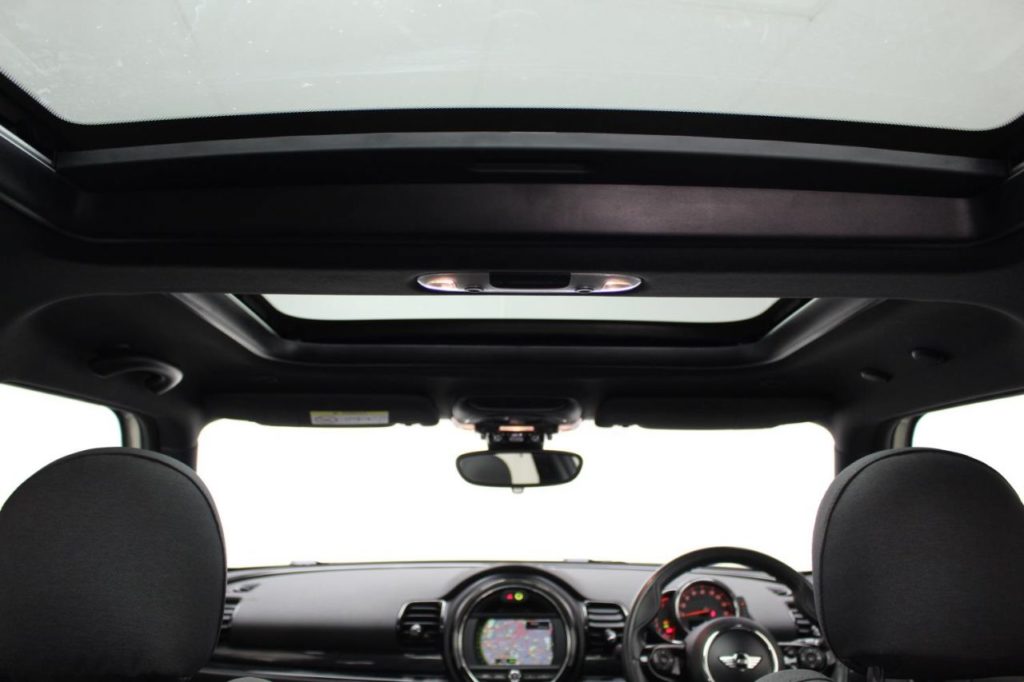 Used_2015_WHITE_MINI_CLUBMAN_2