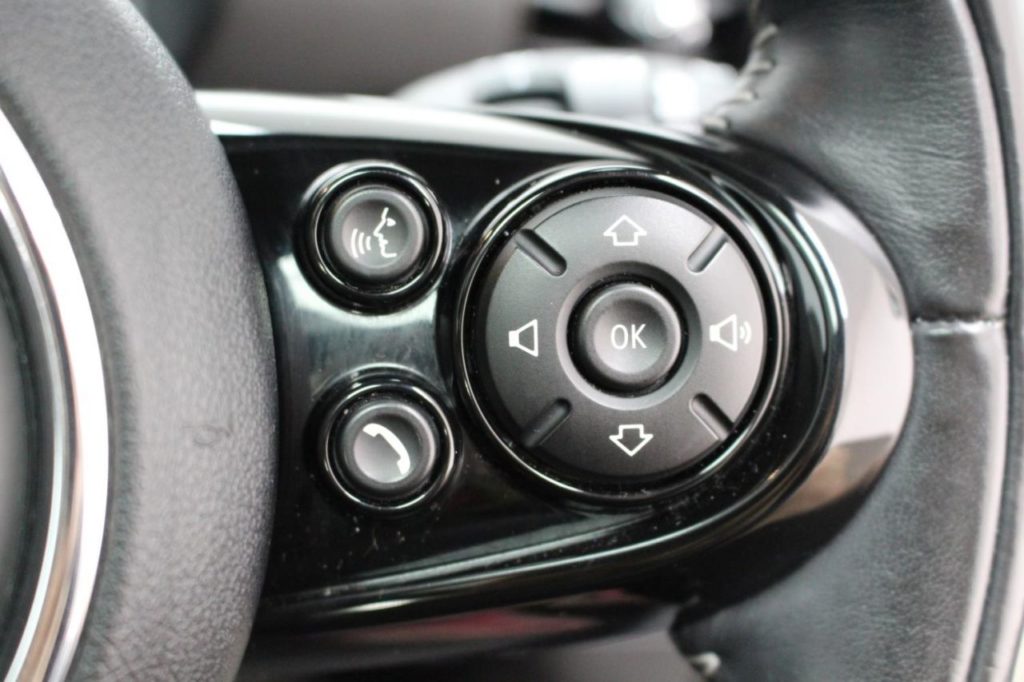 Used_2015_WHITE_MINI_CLUBMAN_2
