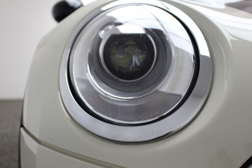 Used_2015_WHITE_MINI_CLUBMAN_2
