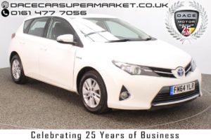 Used 2015 WHITE TOYOTA AURIS Hatchback 1.8 ICON VVT-I 5DR AUTO 1 OWNER REVERSE CAMERA 99 BHP (reg. 2015-02-24) for sale in Stockport