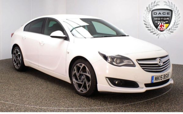 Used 2015 WHITE VAUXHALL INSIGNIA Hatchback 2.0 SRI NAV VX-LINE CDTI ECOFLEX S/S 5DR 138 BHP FULL SERVICE HISTORY 1 OWNER FREE ROAD TAX (reg. 2015-04-15) for sale in Stockport