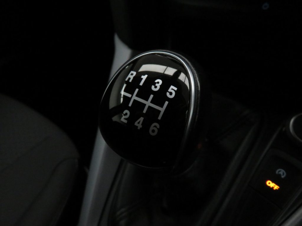Used_2016_BLUE_FORD_FOCUS_1