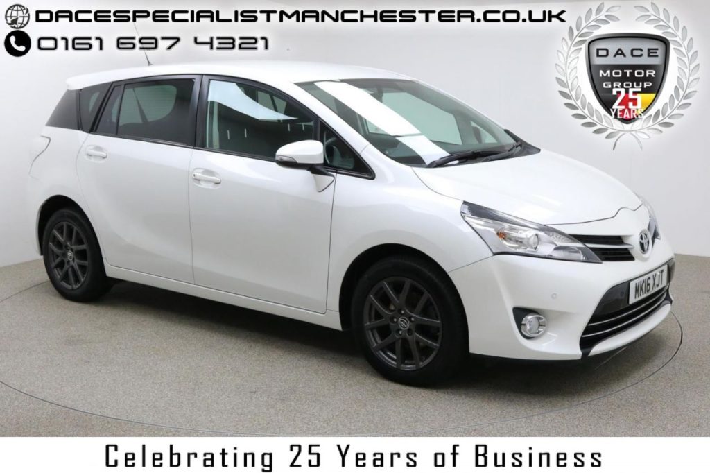 Used 2016 WHITE TOYOTA VERSO MPV 1.6 D-4D TREND 5d 122 BHP (reg. 2016-03-17) for sale in Manchester