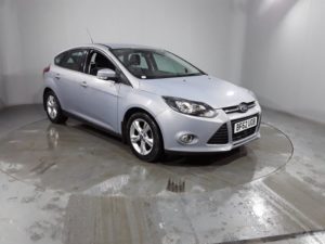 Used 2012 SILVER FORD FOCUS Hatchback 1.6 ZETEC 5DR AUTO 124 BHP (reg. 2012-10-09) for sale in Stockport