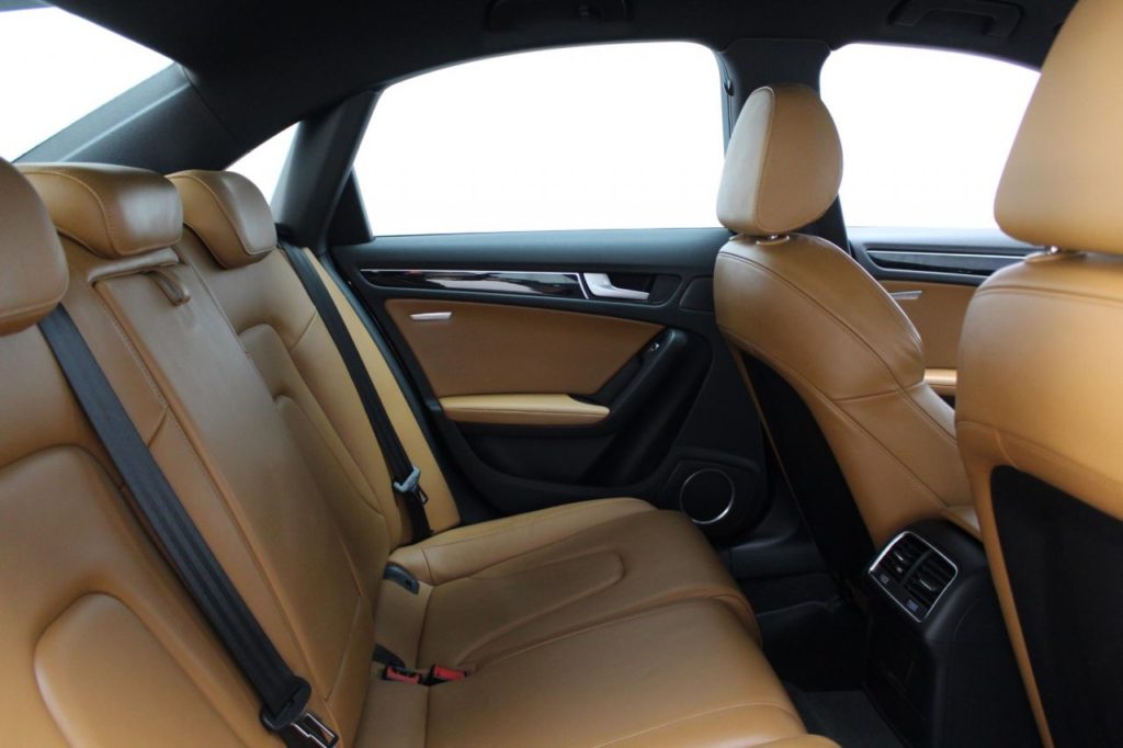 Used_2014_GREY_AUDI_A4_2