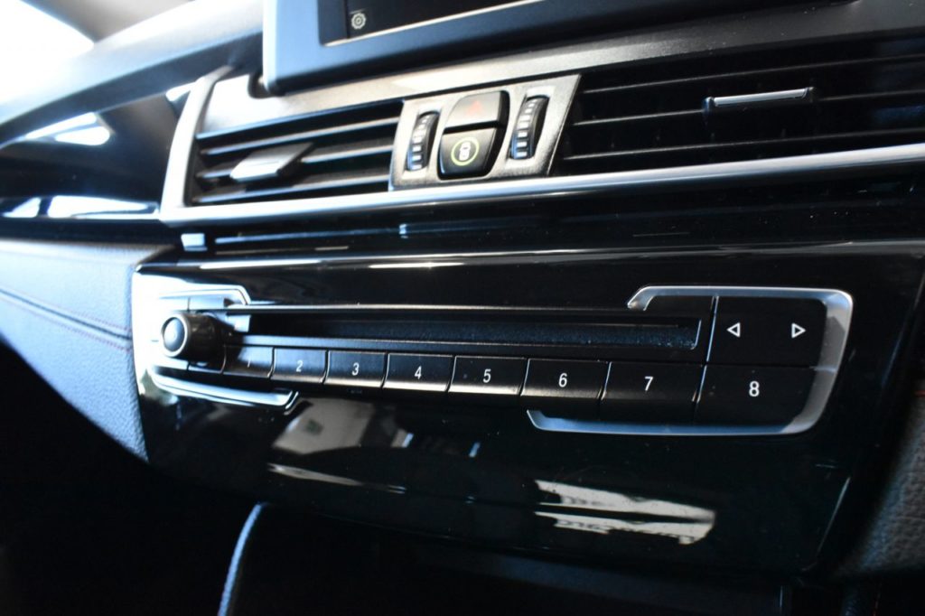 Used_2015_BLACK_BMW_2-SERIES-ACTIVE-TOURER_2