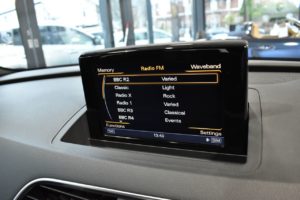 Used_2015_GREY_AUDI_Q3_2