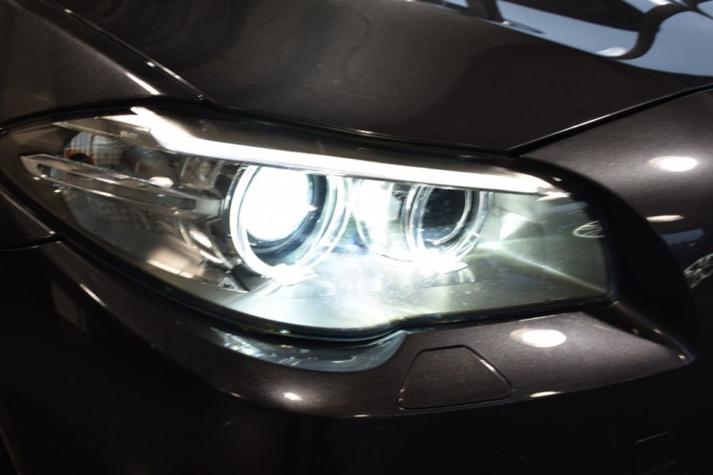 Used_2015_GREY_BMW_5-SERIES_3
