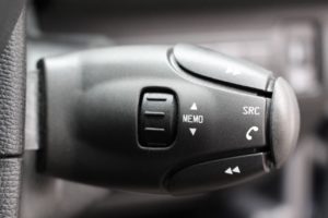Used_2016_BLUE_PEUGEOT_308_1