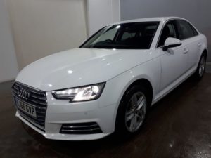 Used 2016 WHITE AUDI A4 Saloon 2.0 TFSI SPORT 4d AUTO 188 BHP (reg. 2016-09-19) for sale in Manchester