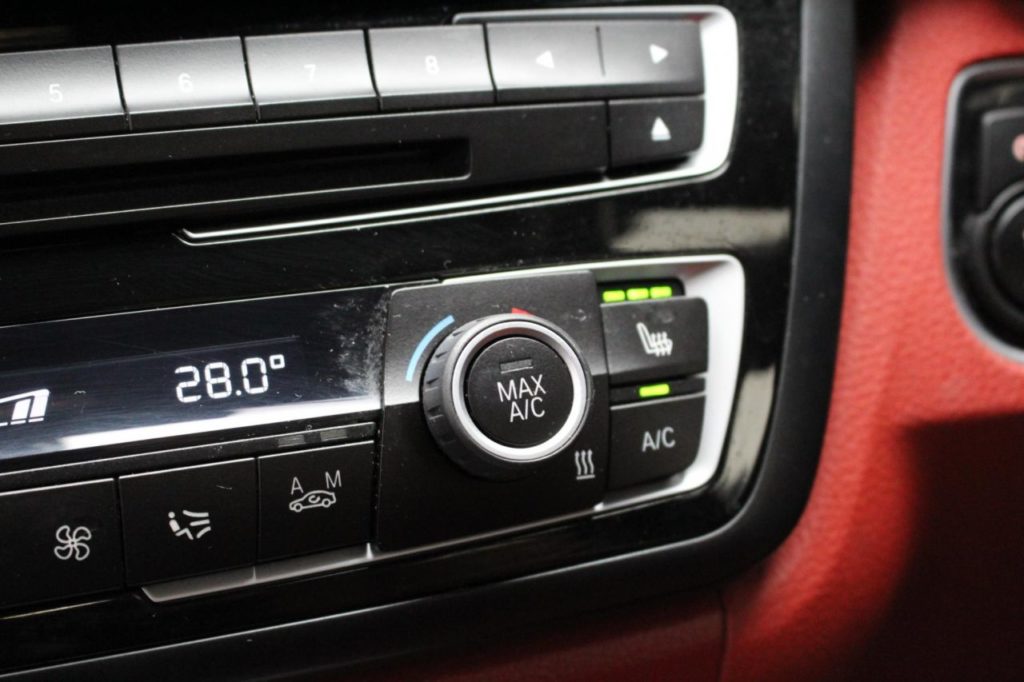 Used_2016_WHITE_BMW_4-SERIES_2