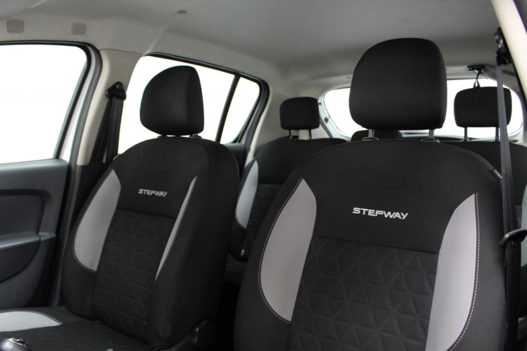 Used_2016_WHITE_DACIA_SANDERO-STEPWAY_1