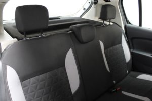 Used_2016_WHITE_DACIA_SANDERO-STEPWAY_1