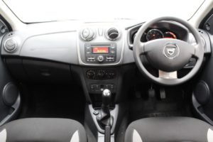 Used_2016_WHITE_DACIA_SANDERO-STEPWAY_1