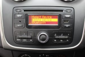 Used_2016_WHITE_DACIA_SANDERO-STEPWAY_1