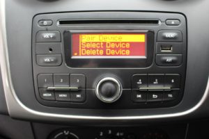 Used_2016_WHITE_DACIA_SANDERO-STEPWAY_1