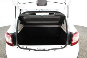 Used_2016_WHITE_DACIA_SANDERO-STEPWAY_1