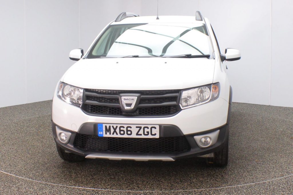 Used_2016_WHITE_DACIA_SANDERO-STEPWAY_1