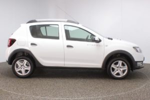 Used_2016_WHITE_DACIA_SANDERO-STEPWAY_1
