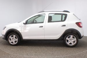 Used_2016_WHITE_DACIA_SANDERO-STEPWAY_1
