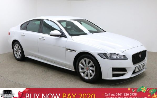 Used 2016 WHITE JAGUAR XF Saloon 2.0 R-SPORT 4d 161 BHP (reg. 2016-01-09) for sale in Manchester