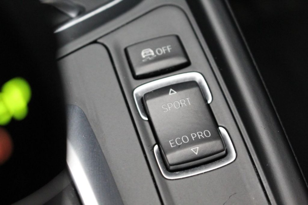 Used_2017_RED_BMW_3-SERIES_2