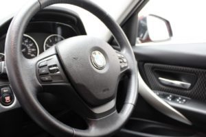 Used_2017_RED_BMW_3-SERIES_2