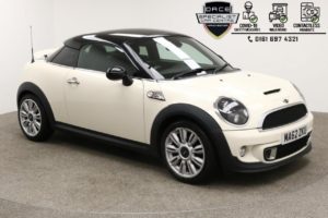Used 2012 WHITE MINI COUPE Coupe 1.6 COOPER S 2d 181 BHP (reg. 2012-09-28) for sale in Manchester