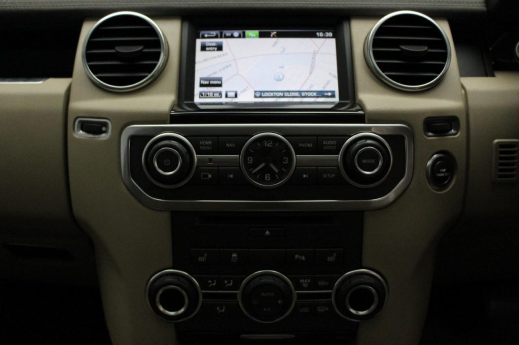 Used_2014_GREY_LAND-ROVER_DISCOVERY_3