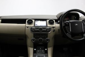 Used_2014_GREY_LAND-ROVER_DISCOVERY_3