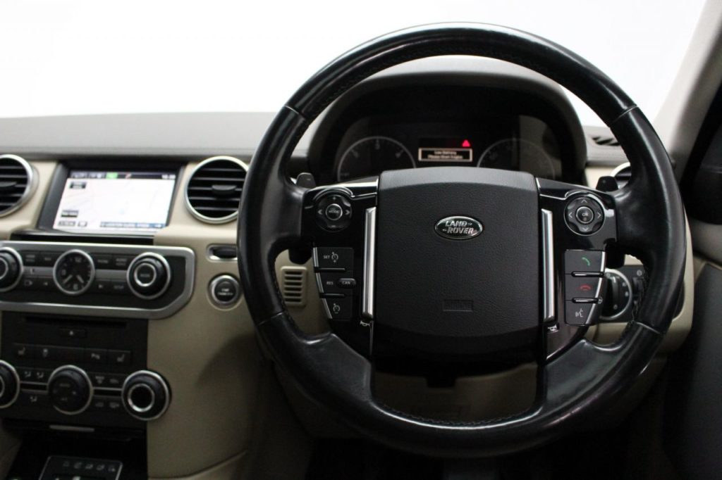 Used_2014_GREY_LAND-ROVER_DISCOVERY_3