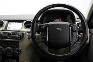 Used_2014_GREY_LAND-ROVER_DISCOVERY_3