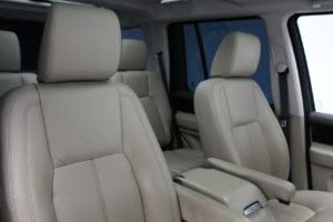 Used_2014_GREY_LAND-ROVER_DISCOVERY_3
