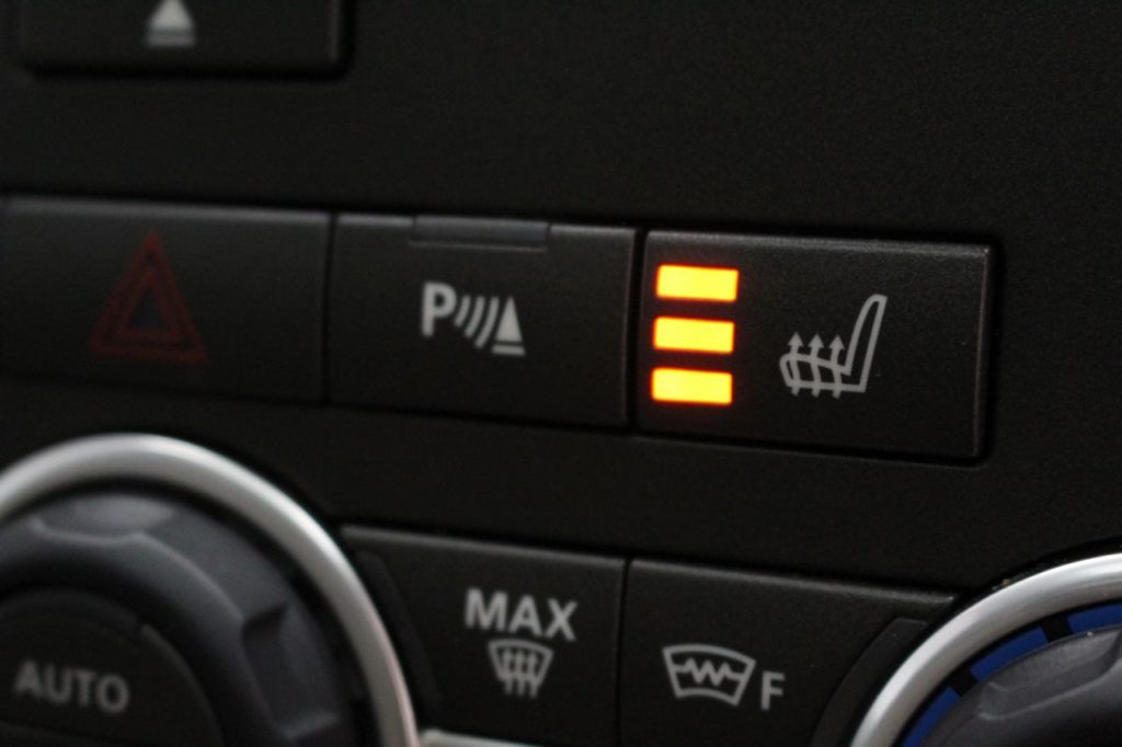 Used_2014_GREY_LAND-ROVER_DISCOVERY_3