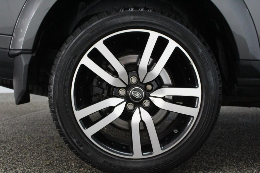 Used_2014_GREY_LAND-ROVER_DISCOVERY_3