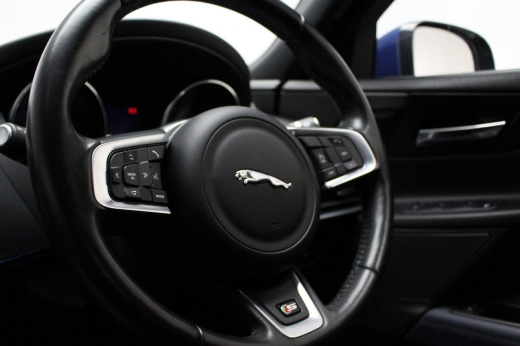 Used_2015_BLUE_JAGUAR_XE_3