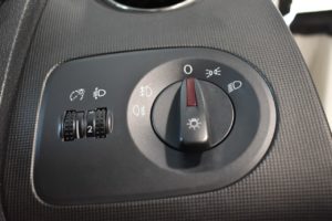 Used_2015_WHITE_SEAT_IBIZA_1