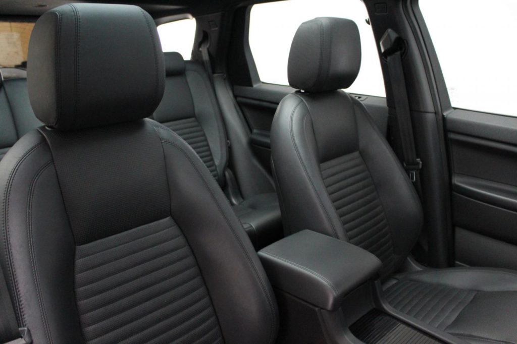 Used_2016_BLUE_LAND-ROVER_DISCOVERY-SPORT_2