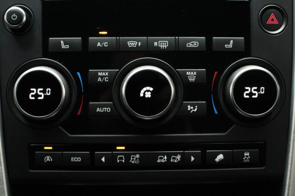 Used_2016_BLUE_LAND-ROVER_DISCOVERY-SPORT_2