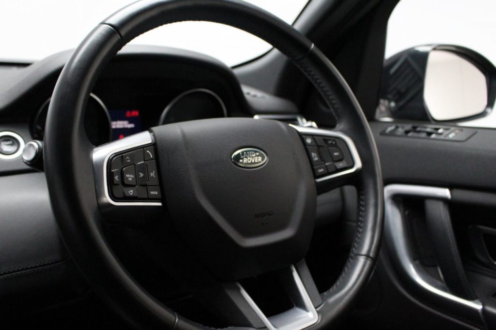 Used_2016_BLUE_LAND-ROVER_DISCOVERY-SPORT_2