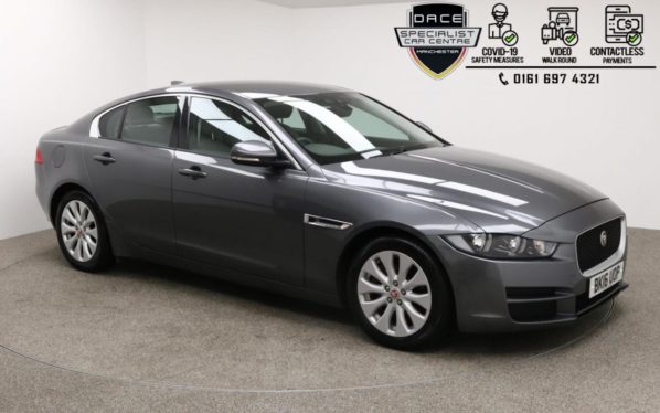 Used 2016 GREY JAGUAR XE Saloon 2.0 SE 4d AUTO 161 BHP (reg. 2016-07-01) for sale in Manchester