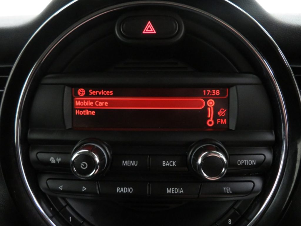 Used_2016_WHITE_MINI_HATCH-COOPER_1