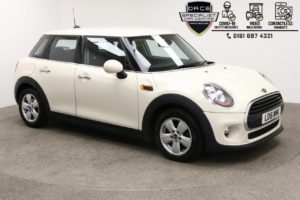 Used 2016 WHITE MINI HATCH COOPER Hatchback 1.5 COOPER D 5d 114 BHP (reg. 2016-08-02) for sale in Manchester