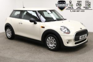 Used 2016 WHITE MINI HATCH ONE Hatchback 1.2 ONE 3d 101 BHP (reg. 2016-07-31) for sale in Manchester