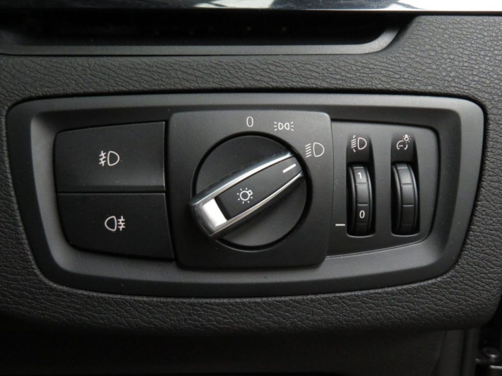 Used_2017_BLACK_BMW_X1_2