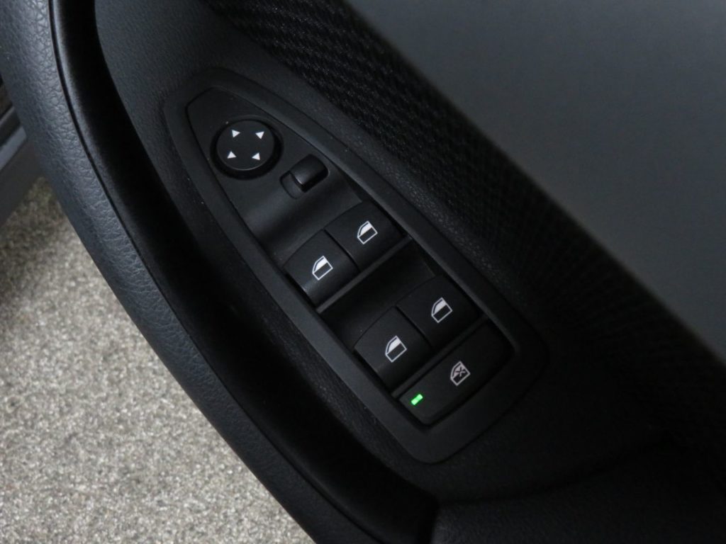 Used_2017_BLACK_BMW_X1_2