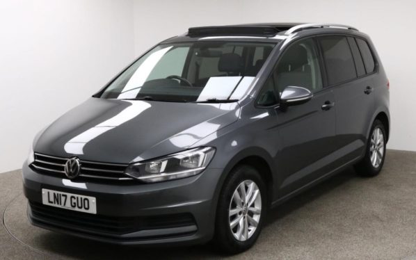 Used 2017 GREY VOLKSWAGEN TOURAN MPV 1.6 SE FAMILY TDI BLUEMOTION TECHNOLOGY DSG 5d AUTO 114 BHP (reg. 2017-03-03) for sale in Manchester