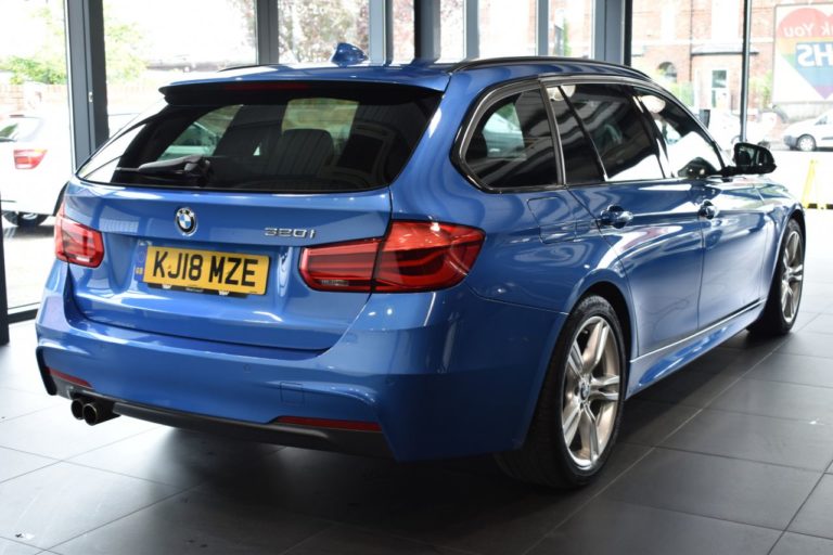 Used 2018 BLUE BMW 3 SERIES Estate 2.0 320I M SPORT TOURING 5DR AUTO